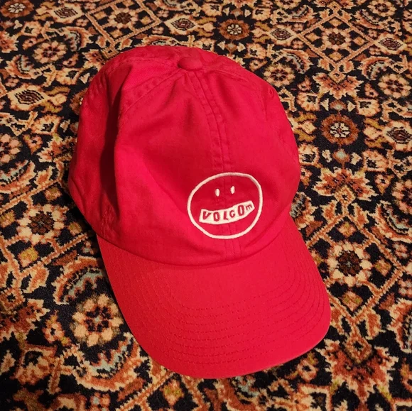 Volcom Hat - Picture 1 of 3